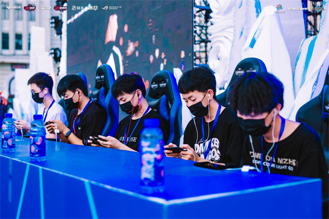 同龄人一筹 同龄人一筹