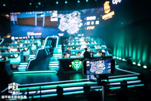 体育2022年12月25日《体育新闻》完整版