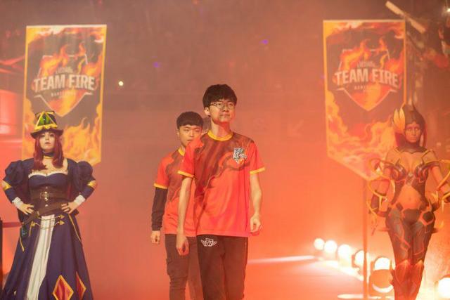 哈登的持球 哈登的持球